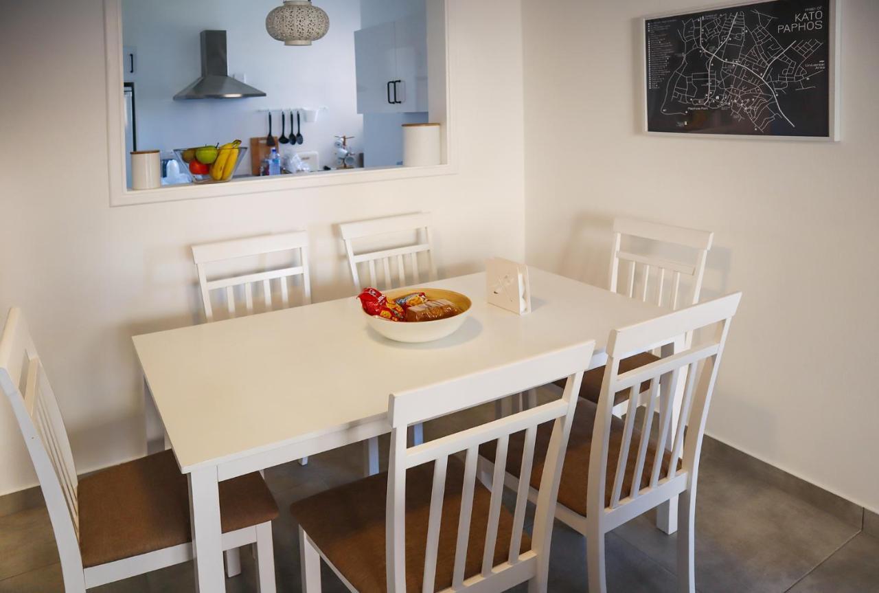 Paphos Alex'S Vacation Suite - 100M From The Beach - 6 Guests מראה חיצוני תמונה