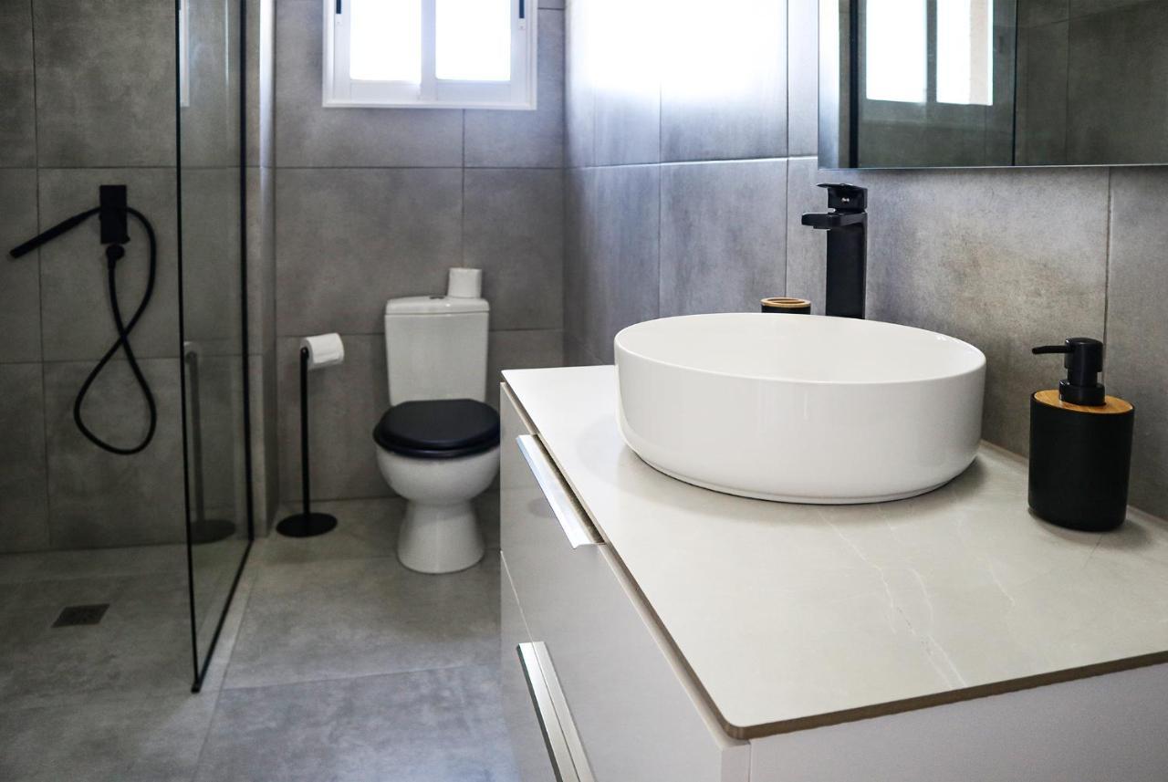 Paphos Alex'S Vacation Suite - 100M From The Beach - 6 Guests מראה חיצוני תמונה